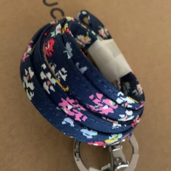 Vera Bradley Scattered Wildflowers lanyard. - Picture 5 of 5